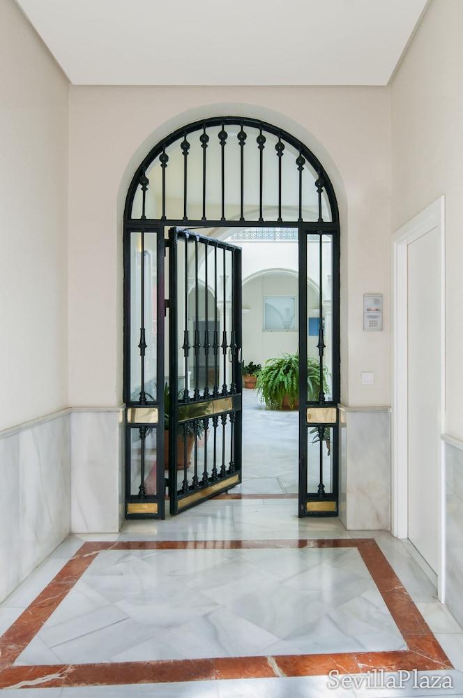 Plaza Apartamento Sevilha